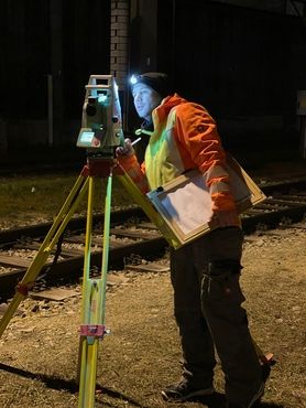 Nächtliche Gleisvermessung