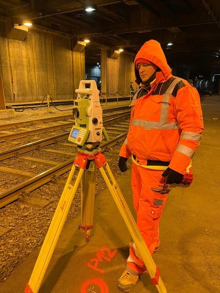 Nächtliche Gleisvermessung